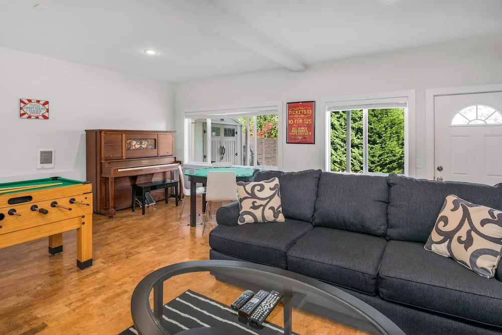 Seattle Vacation Home: The Big Top