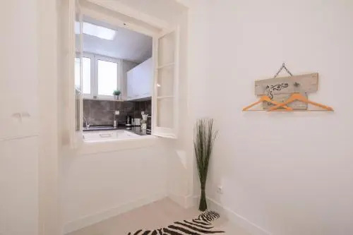 Trendy Alcantara Apartment