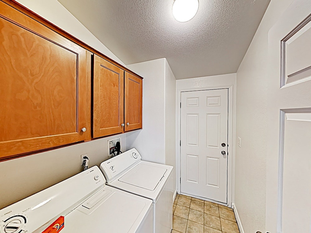 New Listing! Newly Furnished - Hot Tub & Deck 3 Bedroom Home