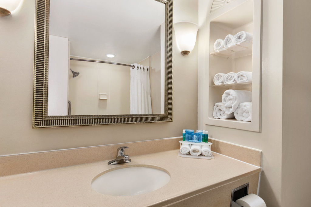 Holiday Inn Express Hotel & Suites Florence I-95 at Hwy 327 by IHG