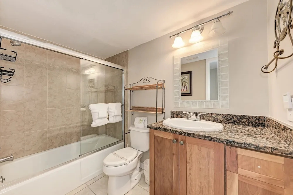 Midnight Cove Ii 111f - Spectacular Vacation Rental! 2 Bedroom Condo