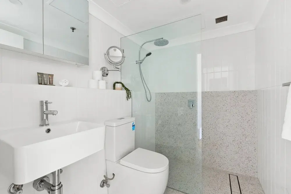 Stylish Studio in the Heart of Newtown With Pool