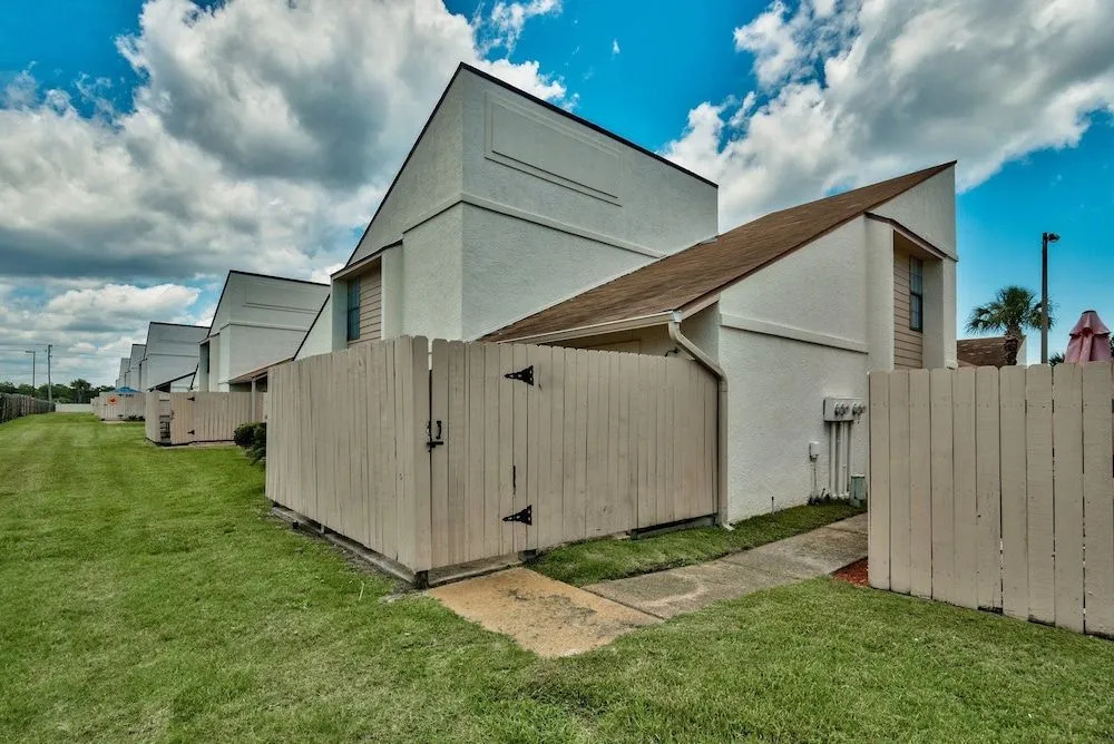 17462 Front Beach Rd Townhouse - 1 Br townhouse by RedAwning
