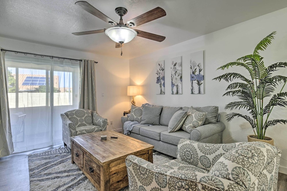 Downtown Gilbert Condo w/ Screened Porch!