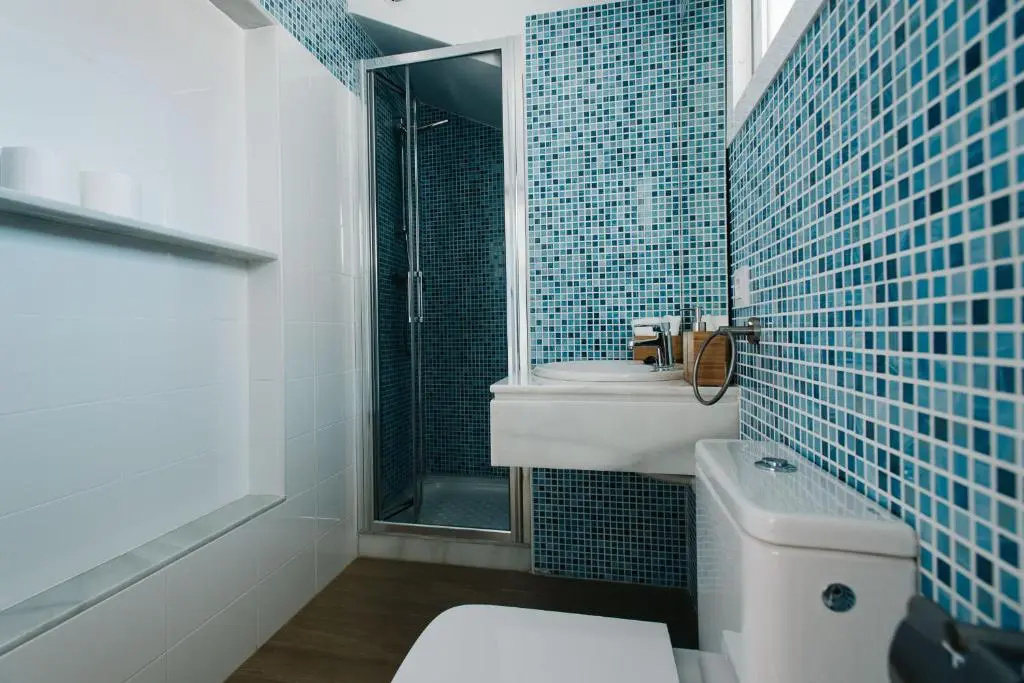 Hostly Acetres 2A-Penthouse in City Center-Fibre-Parking Opt
