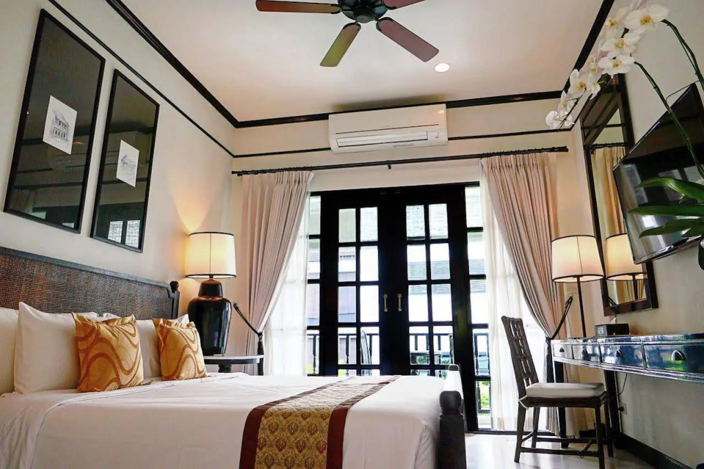 99 The Heritage Hotel