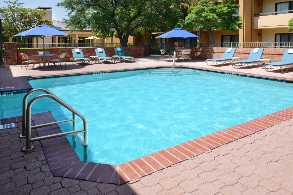 Courtyard Dallas Las Colinas