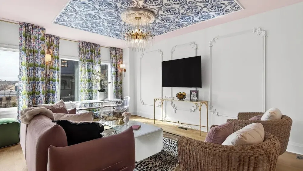 The Great Gatsby and Girls Night Out by Avantstay Sleeps 24 + Hot Tub + Speakeasy Lounge + Lux Kareoke + Near Downtown