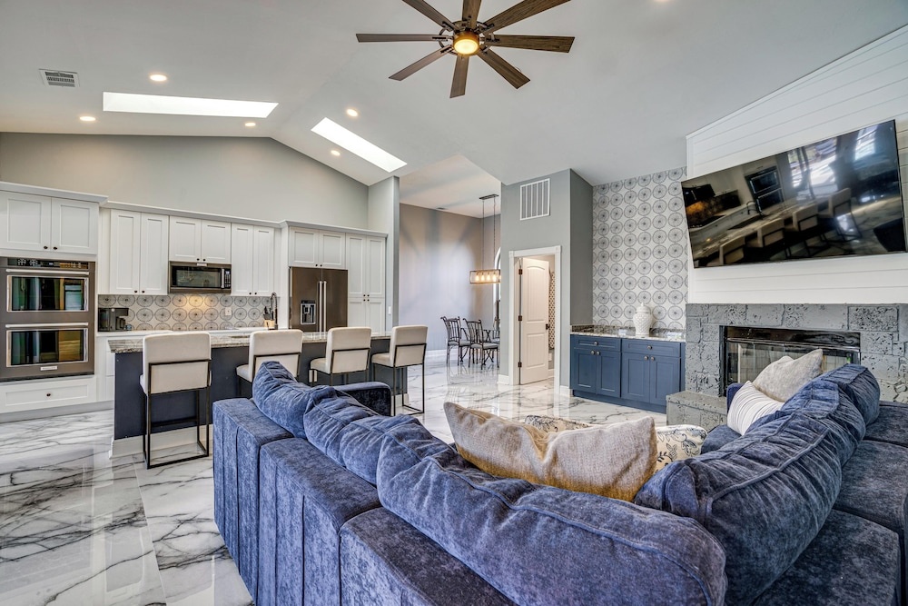 Luxe Waterfront Cape Coral Home w/ Gulf Access