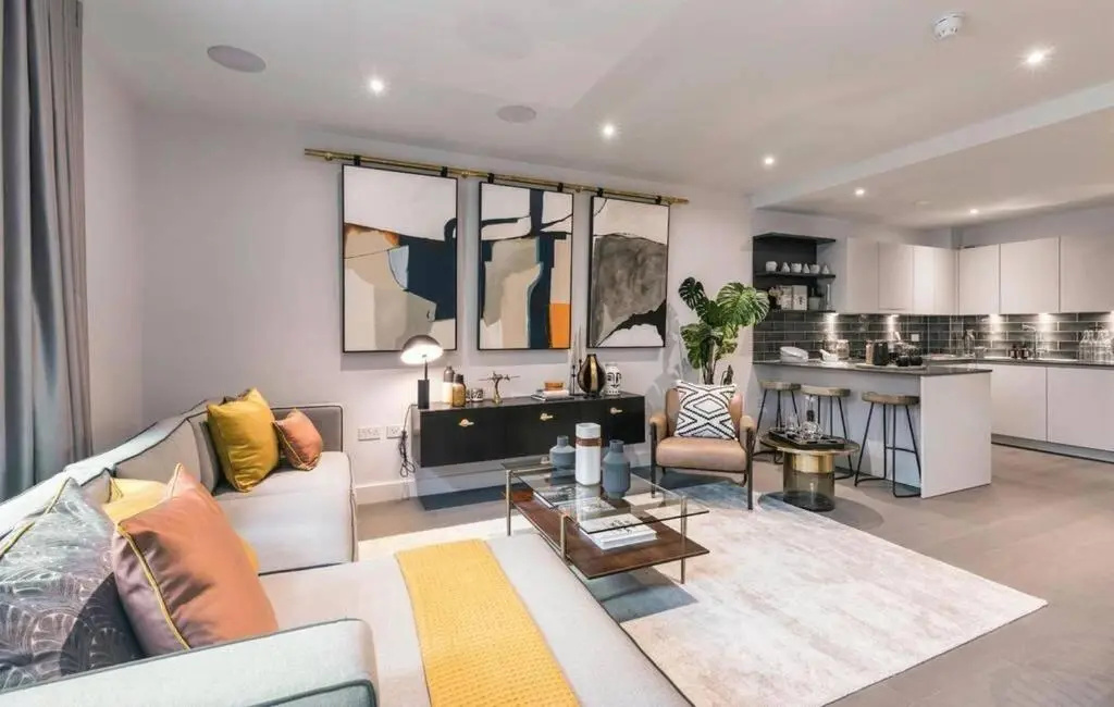 Deluxe elegant and very spacious apartment#17