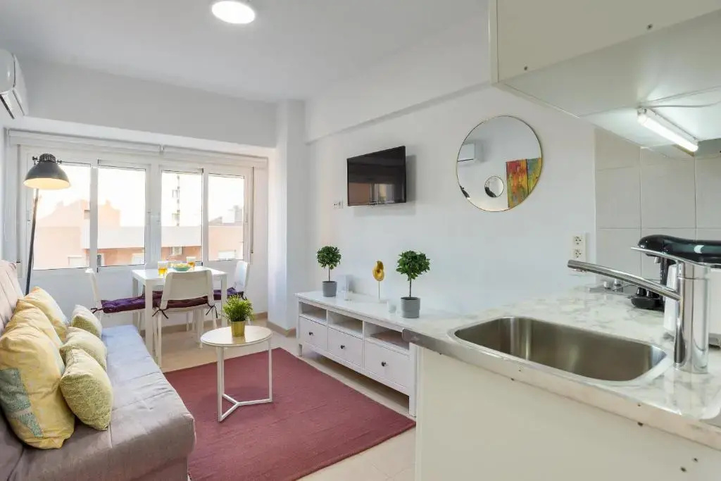 Mp7 Renovated Apartment Right On The Beach 700 Meters Away From Old Town