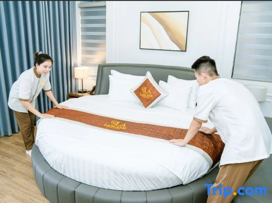 Lam Anh Hotel 5 Him Lam Vạn Phúc