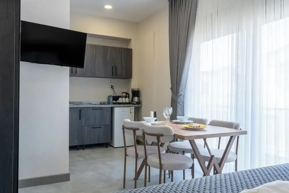 Loi Suite