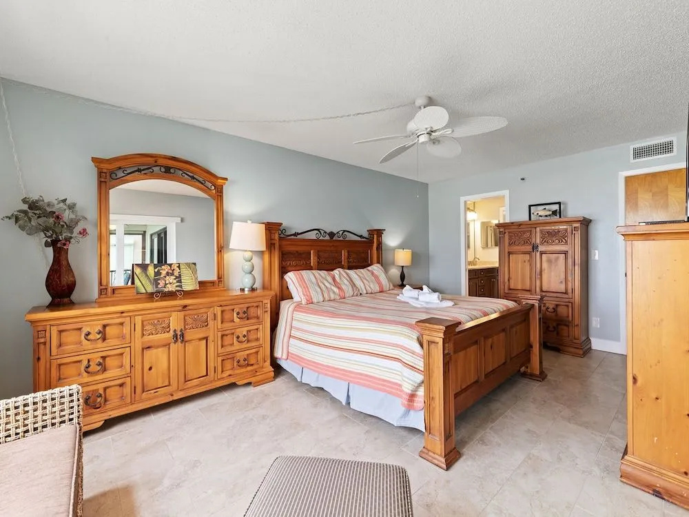 Reflections on the Gulf by Distinctive Beach Rentals