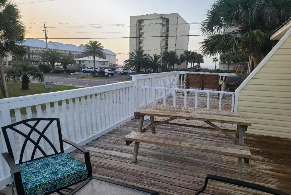 Cozy Condo Just Steps To The Beach, Unit 2 - Sleeps 4