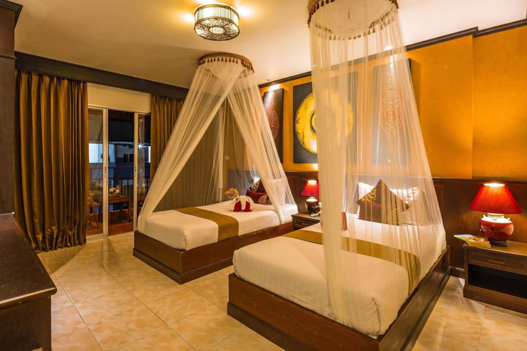 Tanawan Phuket Hotel