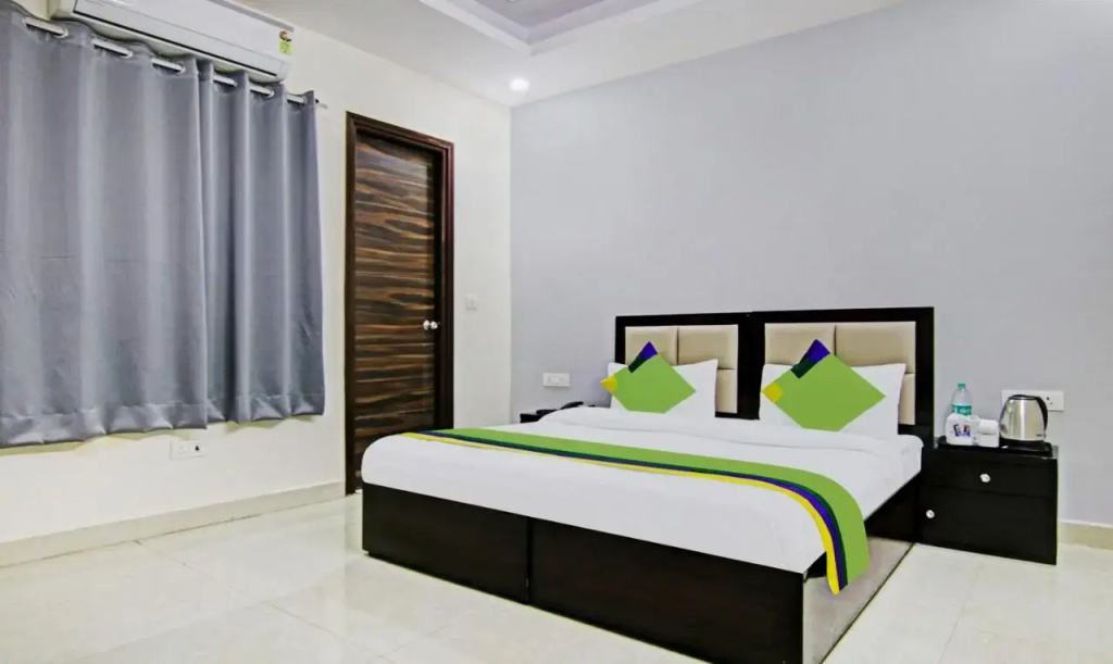 Treebo Modern Stays