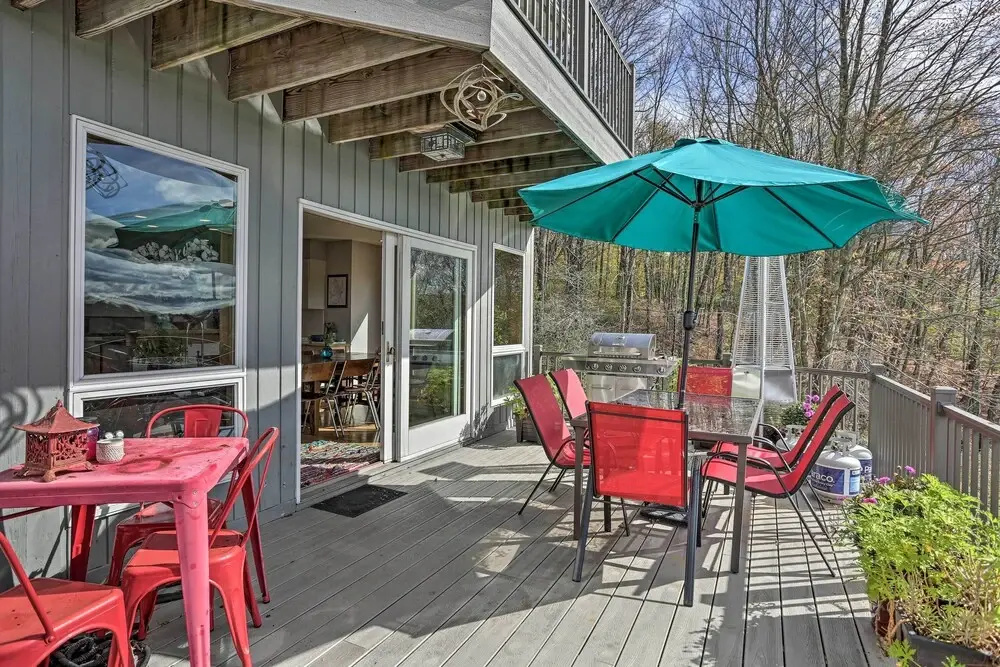 Unique Catskills Hideaway - Walk to Lake Jeff