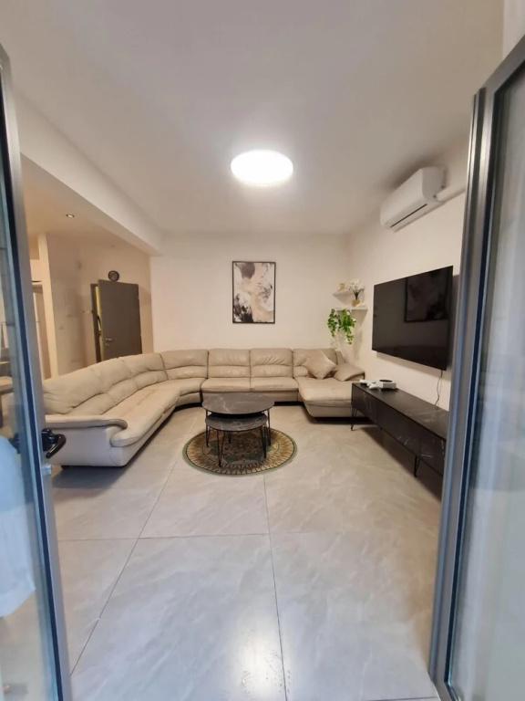 JLM Suites Tower Lincoln  Prime Location