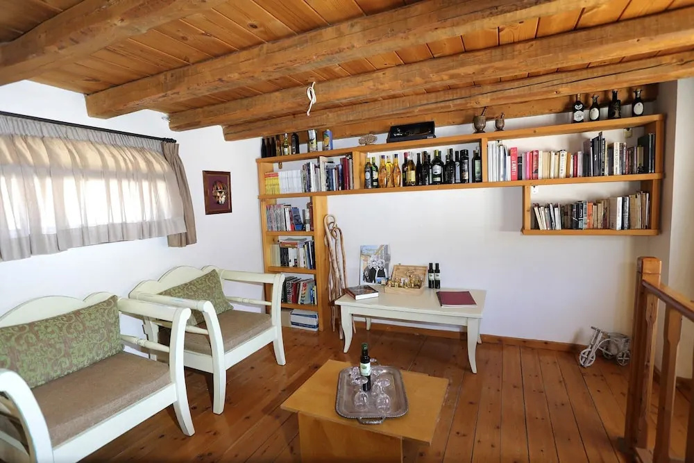 Enjoy the Great Amenities Offerd at the Mourtzanakis Residence
