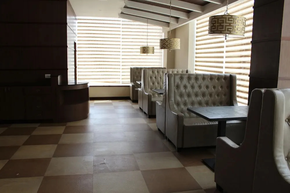 Ariya Hotel