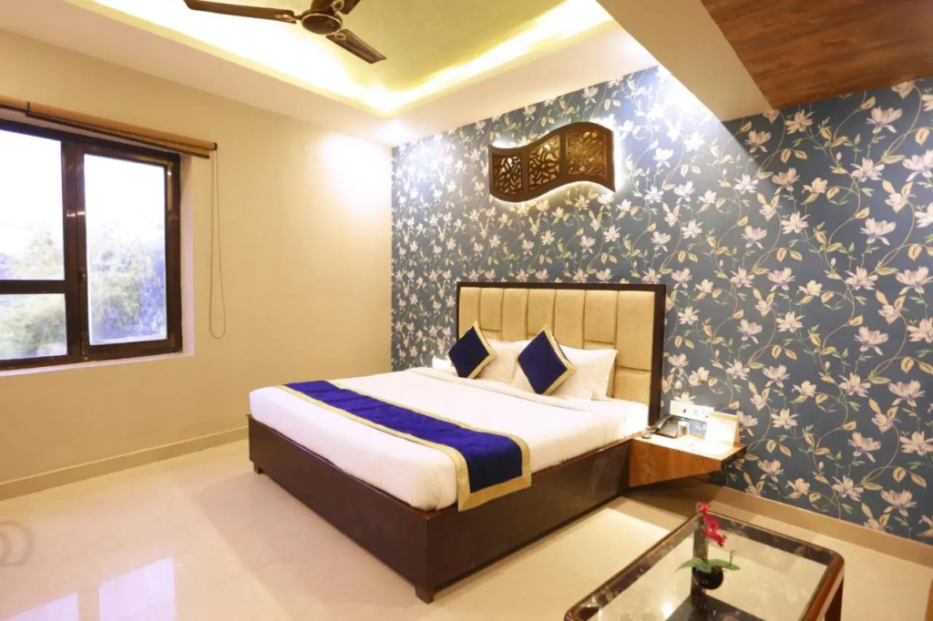 Hotel Runway Inn
