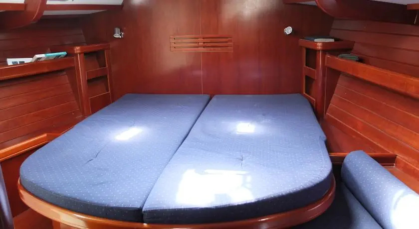 Cochiel Sail Yacht