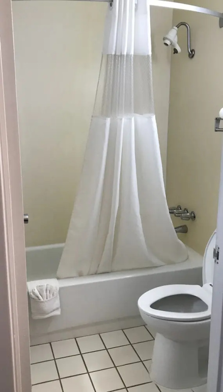 Carmel Inn & Suites
