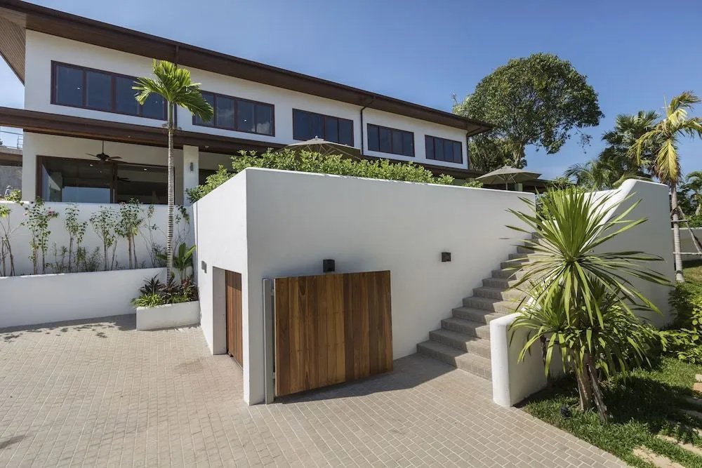 LEMONGRASS POOL VILLA