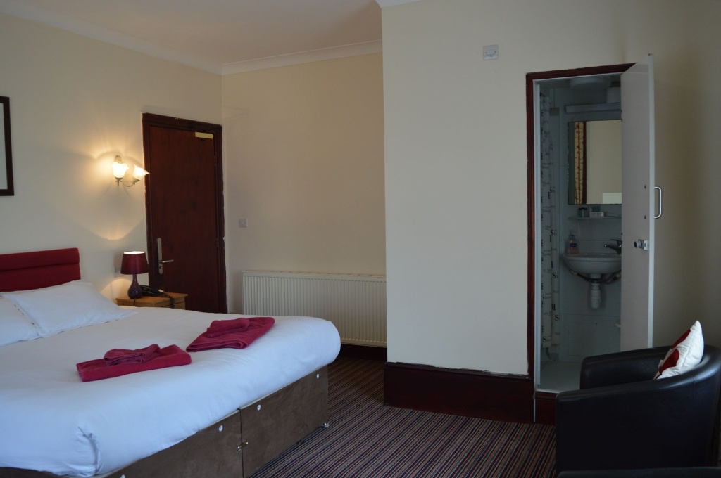 The Globe Hotel