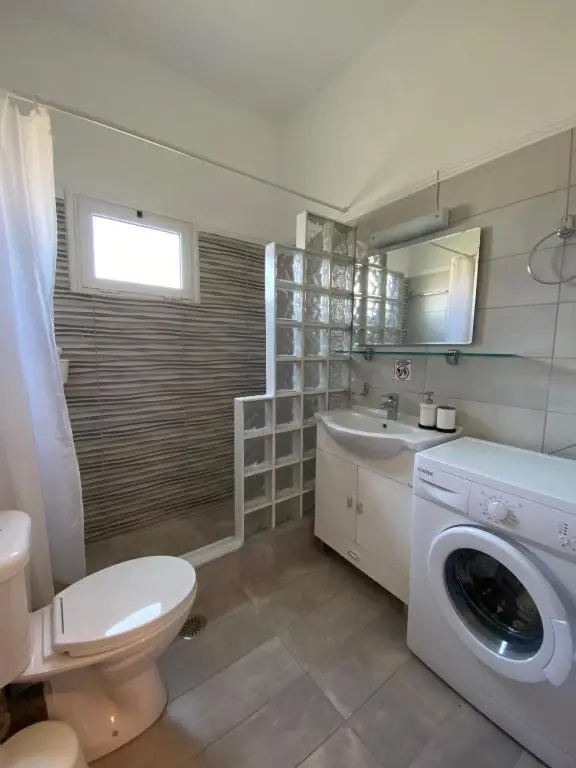Mpanos Sea Apartment 2