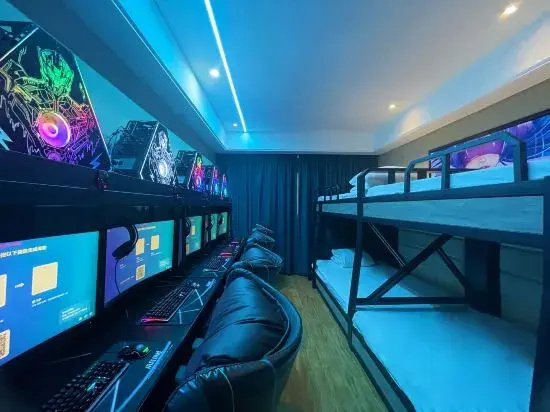 Aiwan E-sports Homestay (Wanzai Foreign Language School Bus Station)