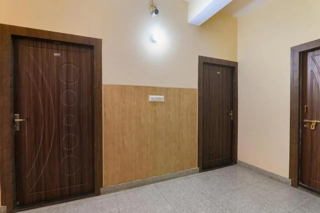 Fabhotel Gsv Inn