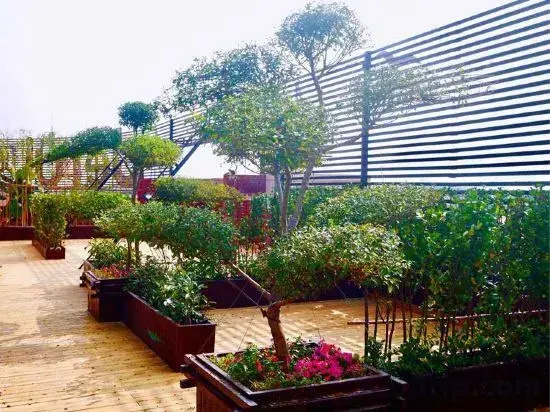 Yating Hotel (Rizhao Station RT Mart Branch)