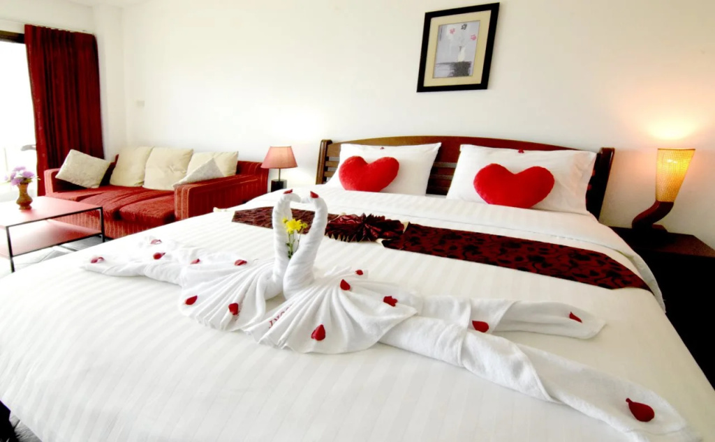 Deng's kamala beach Guesthouse