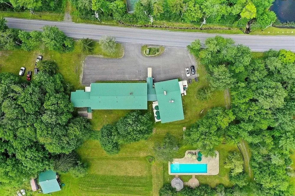 Mountaineer Inn
