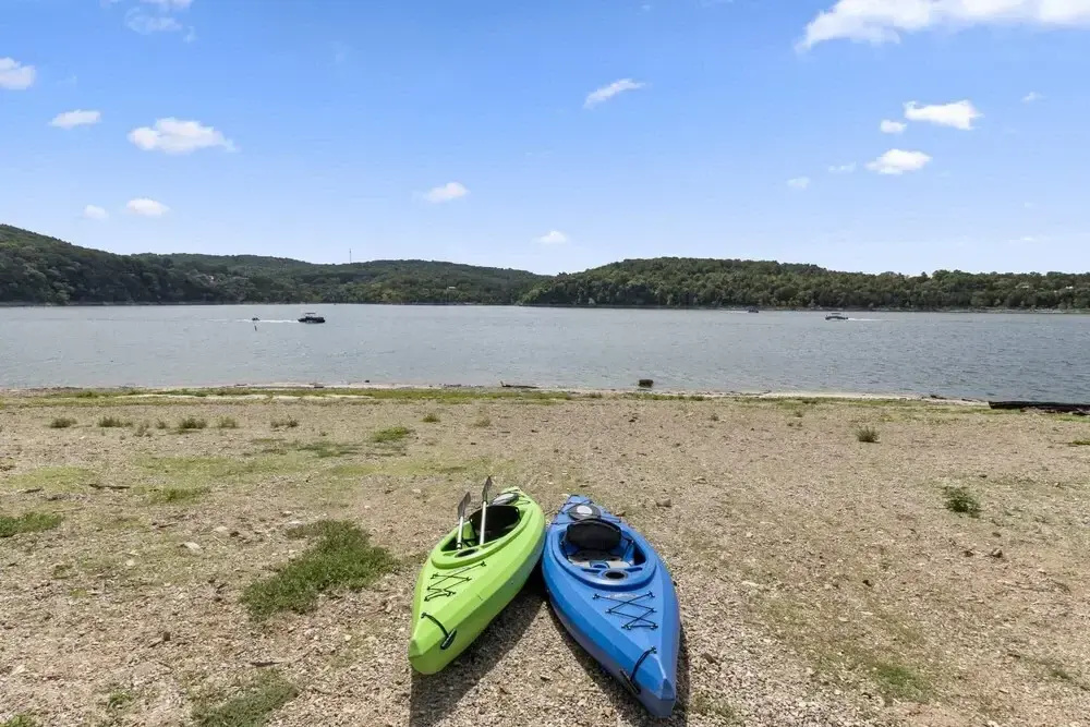 2 Bedroom Lake View Villa - Unit 201