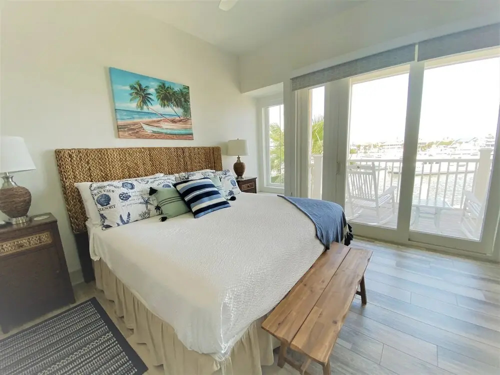 Marina's Edge 3 Bedroom Townhouse by Redawning