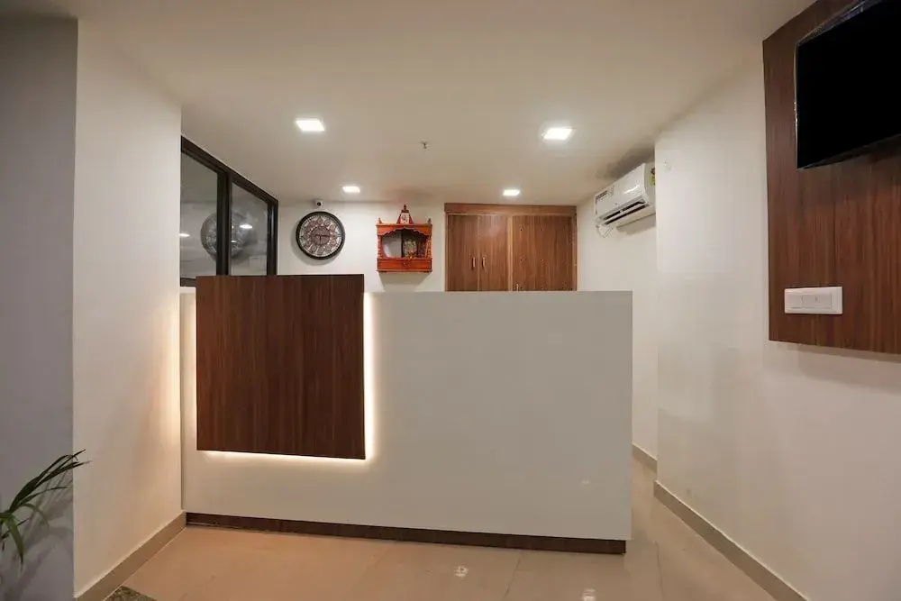 OYO 43440 Hotel Belmorrise