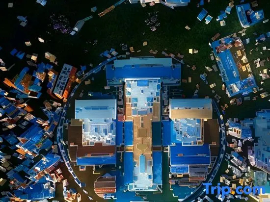 Sun And Moon International  Hotel (Zhenyuan Ancient Town Branch)