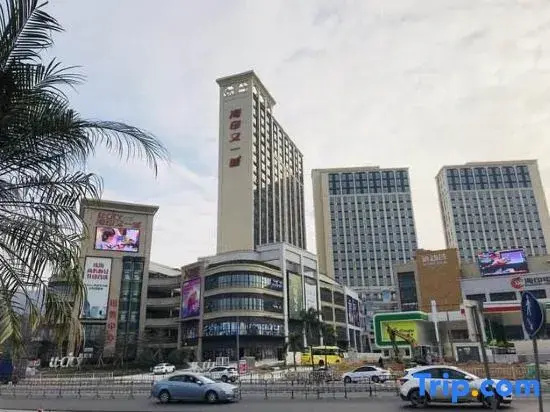 Zhuhai Low-key LOFT Suite Apartment (Huafa Shangdu Haiyin Youyicheng Branch)