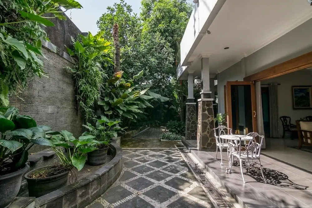 OYO 1059 Roemah Oma Guest House