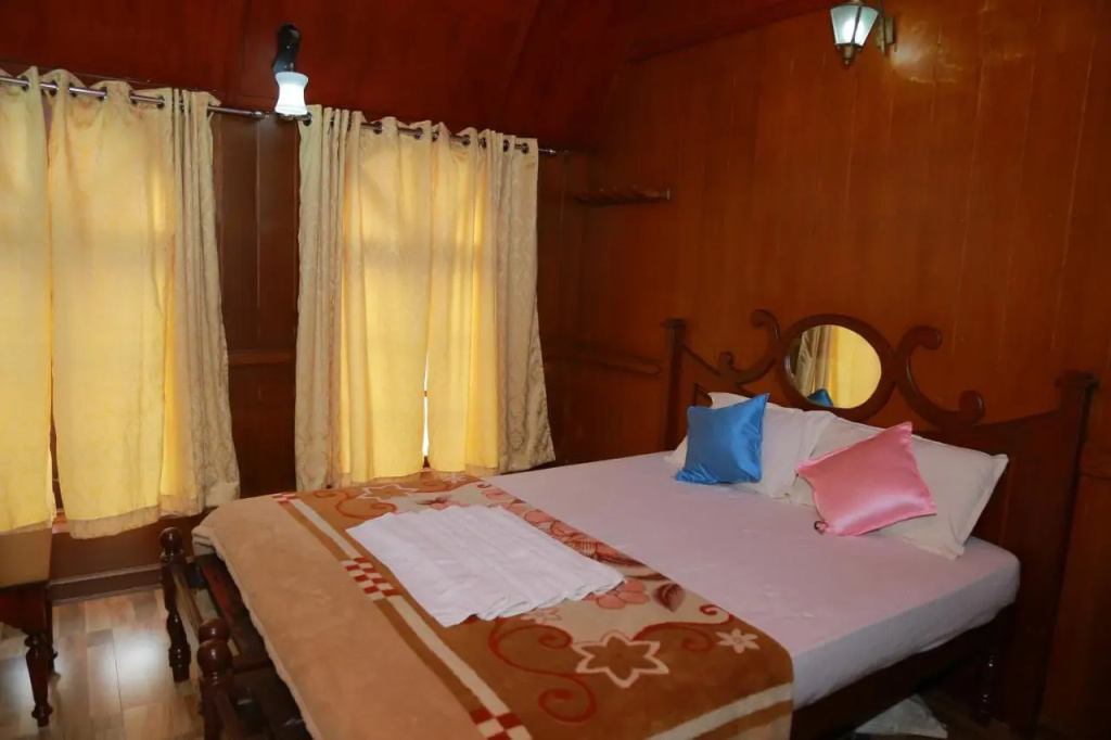 Harmony Houseboats
