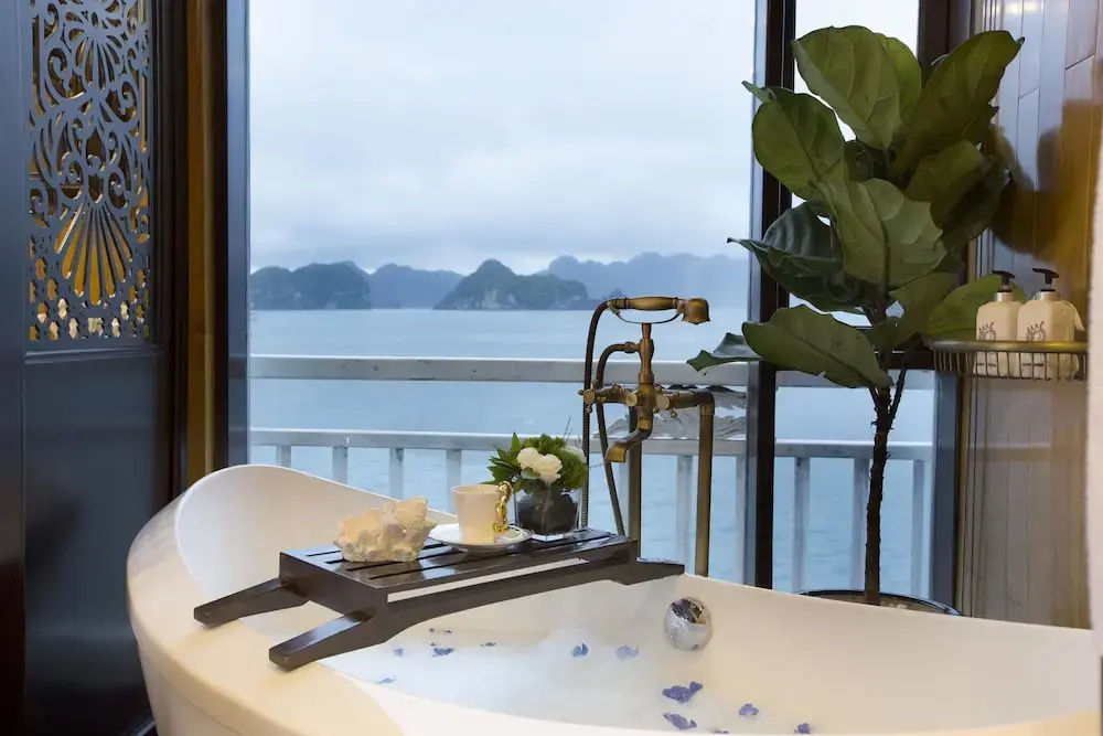 Heritage Cruises Binh Chuan Cat Ba Archipelago