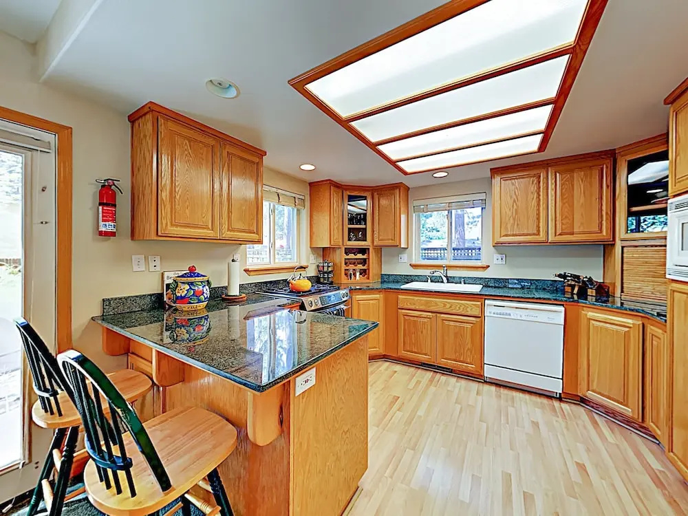 New Listing! Spacious Lake W/ 2 Fireplaces 4 Bedroom Home