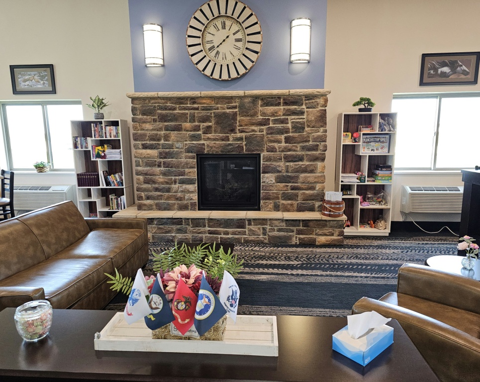 Cobblestone Inn & Suites - Manchester