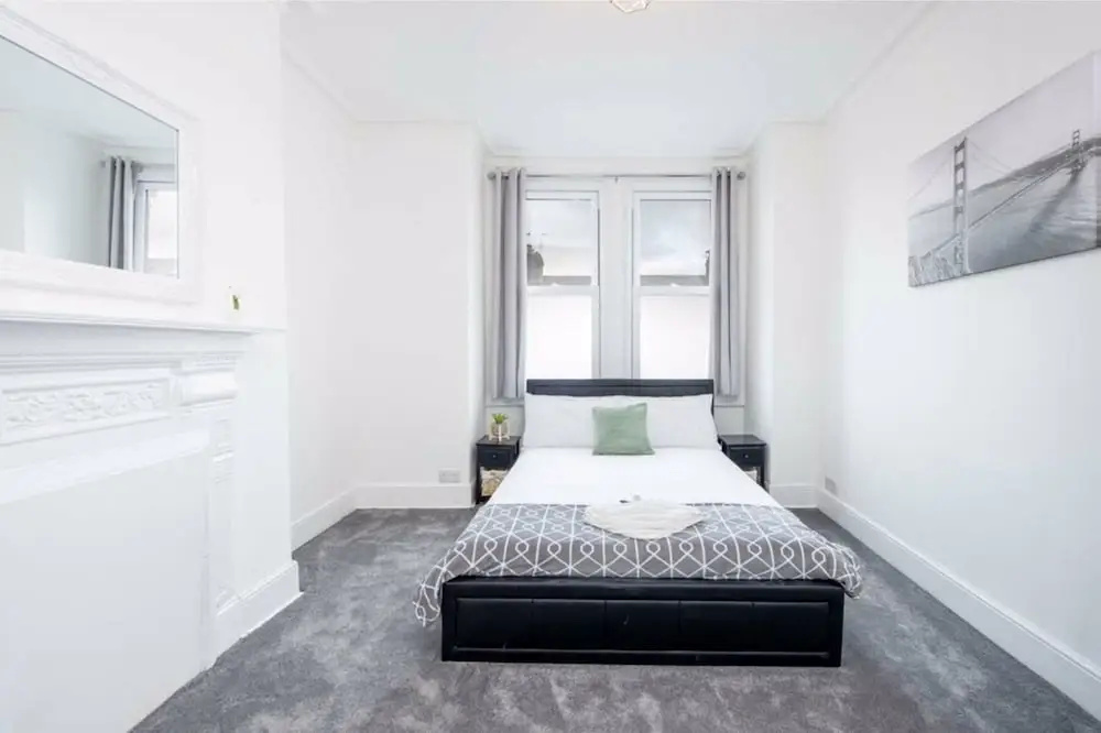 Newly Renovated High Spec 4 Bedroom House