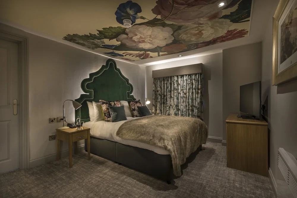 The Three Swans Hotel, Hungerford, Berkshire - The Coaching Inn Group
