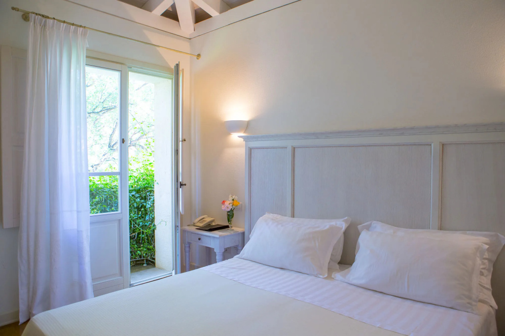 Tarthes Hotel