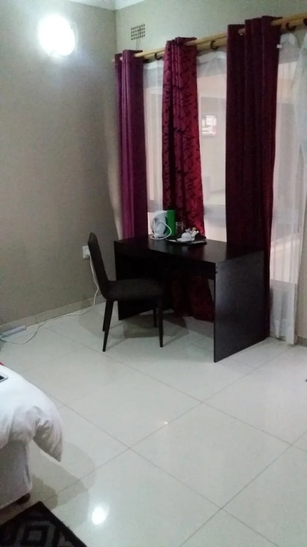 Purple Rose Boutique Hotel